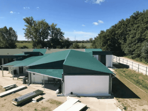 Hang- és hőszigetelés trapézlemezzel